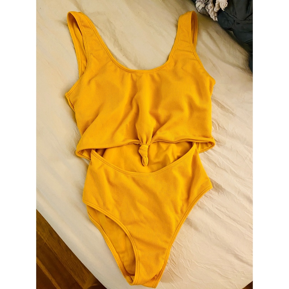 Zaful Yellow Knotted One Piece - M - Picture 3 of 4